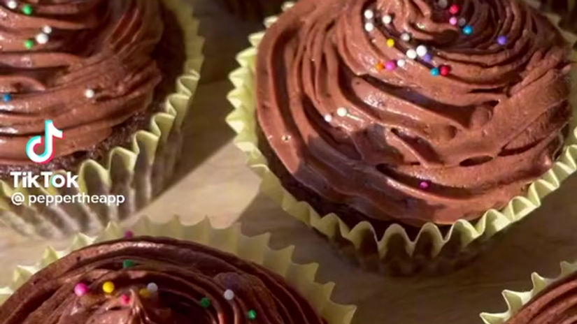 Cupcake Baking Hack